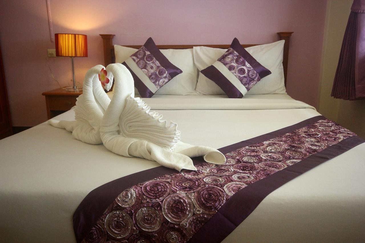 Myplace@Surat Hotel Сураттхани Экстерьер фото