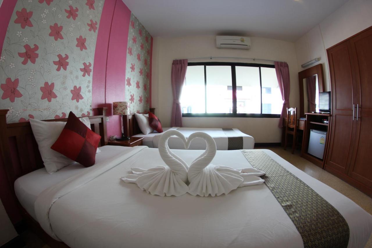 Myplace@Surat Hotel Сураттхани Экстерьер фото
